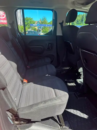 Opel Combo 1.5 D Enjoy — Utilitaire compact diesel robuste, 121 500 km — dettaglio
