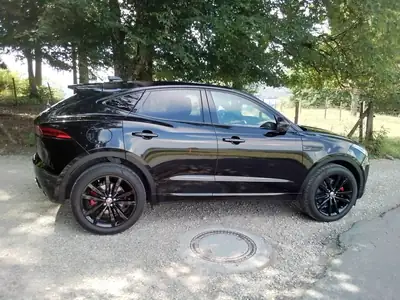Jaguar E-PACE 2.0 I4 300 Sport AWD — SUV compact premium, 23 200 km, état impeccable — Miniatura 7