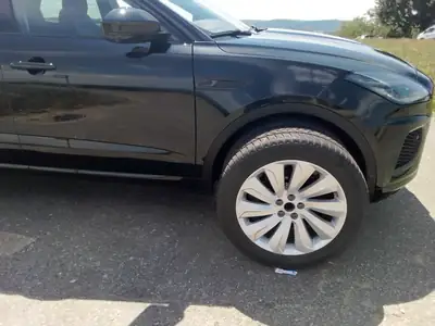 Jaguar E-PACE 2.0 I4 300 Sport AWD — SUV compact premium, 23 200 km, état impeccable — Miniatura 13