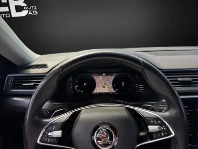 Skoda Superb Combi 2.0 TDi 150 PS — Break spacieux, diesel économique, fraîchement révisé — Miniature 12