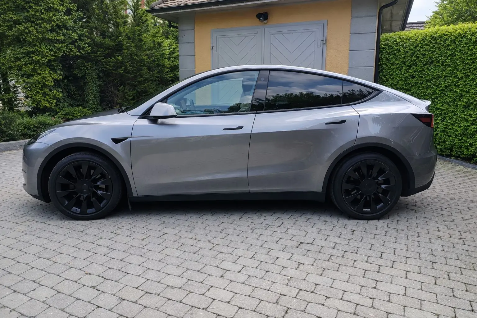 Tesla Model Y 2023 occasion Olten — 3