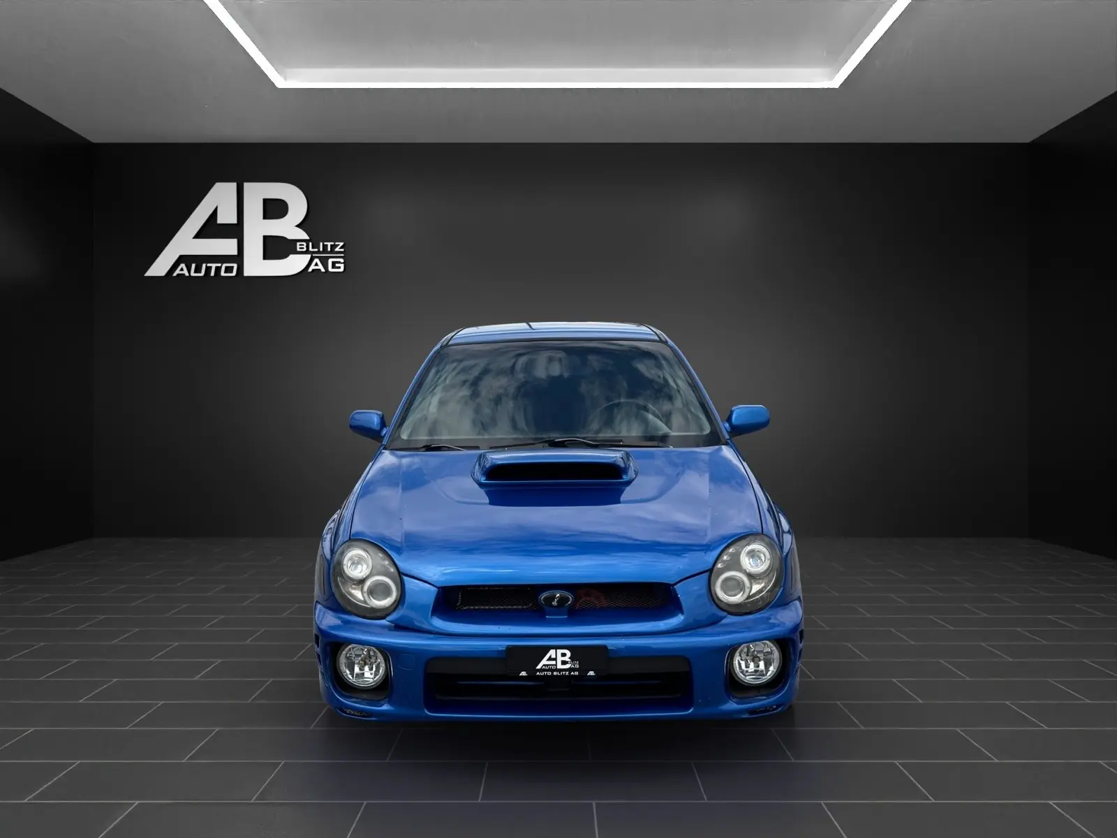 Subaru Impreza 2.0 Turbo WRX STI — Berline haute performance 4WD, 265 ch légendaires