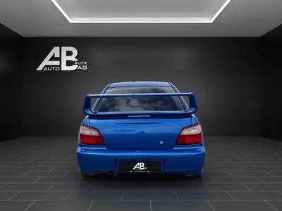 Subaru Impreza 2.0 Turbo WRX STI — Berline haute performance 4WD, 265 ch légendaires — intérieur