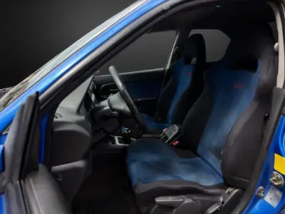 Subaru Impreza 2.0 Turbo WRX STI — Berline haute performance 4WD, 265 ch légendaires — Miniature 7