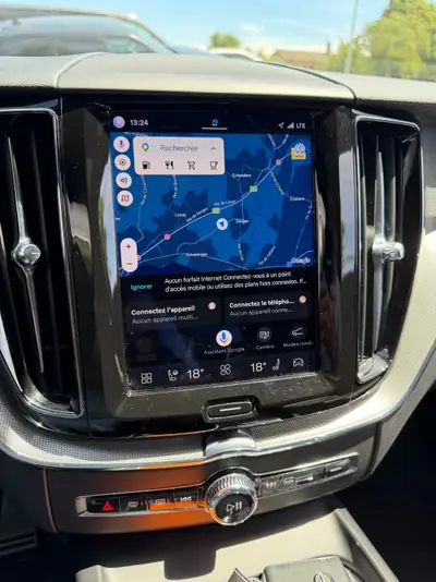 Volvo XC60 B4 Diesel Mild Hybrid AWD — SUV premium, traction intégrale et motorisation hybride douce — détail