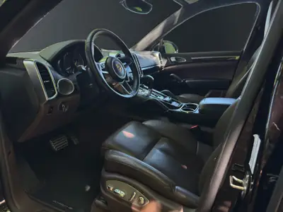 Porsche Cayenne S E-Hybrid Platinum Edition — SUV rechargeable haute performance, 52'000 km — Thumbnail 9