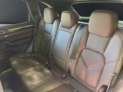 Porsche Cayenne S E-Hybrid Platinum Edition — SUV rechargeable haute performance, 52'000 km — Thumbnail 11