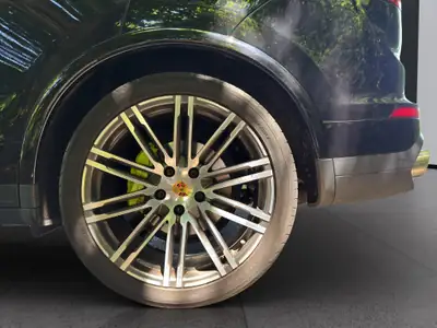 Porsche Cayenne S E-Hybrid Platinum Edition — SUV rechargeable haute performance, 52'000 km — Thumbnail 21