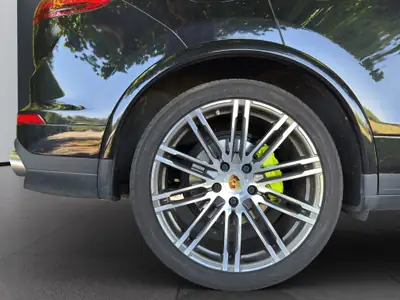 Porsche Cayenne S E-Hybrid Platinum Edition — SUV rechargeable haute performance, 52'000 km — Thumbnail 22