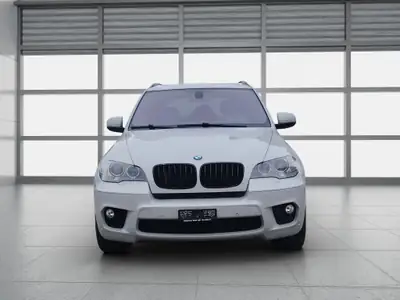 BMW X5 xDrive 50i Steptronic — SUV premium 7 places, entretien impeccable — côté