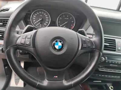 BMW X5 xDrive 50i Steptronic — SUV premium 7 places, entretien impeccable — Miniature 10