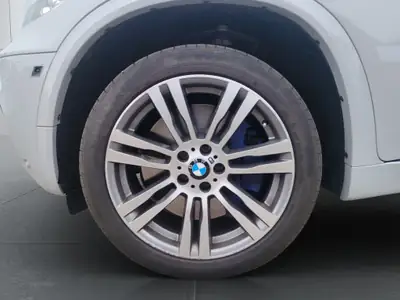 BMW X5 xDrive 50i Steptronic — SUV premium 7 places, entretien impeccable — Miniature 14