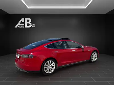 Tesla Model S 85 D — Berline électrique haute performance 772 ch, full options — tableau de bord