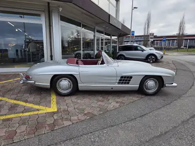 Mercedes-Benz 300 SL Roadster 1961 — Légende automobile, 20 800 km seulement — intérieur