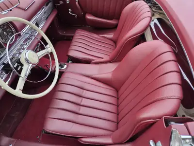 Mercedes-Benz 300 SL Roadster 1961 — Légende automobile, 20 800 km seulement — Miniature 9