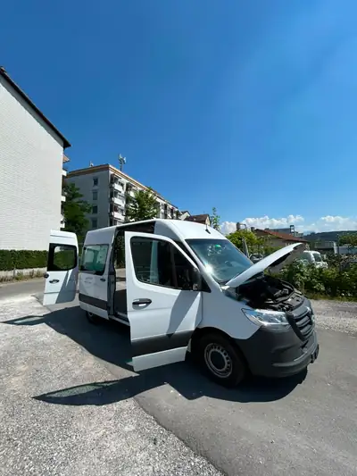 Mercedes-Benz Sprinter 2.2 CDI 143 — Van professionnel fiable, 228'650 km — Miniature 11