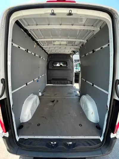 Mercedes-Benz Sprinter 2.2 CDI 143 — Van professionnel fiable, 228'650 km — Miniature 13