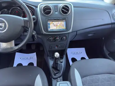 Dacia Sandero TCe 90 Stepway Lauréate — Citadine polyvalente, entretien à jour et sans sinistre — Miniature 7