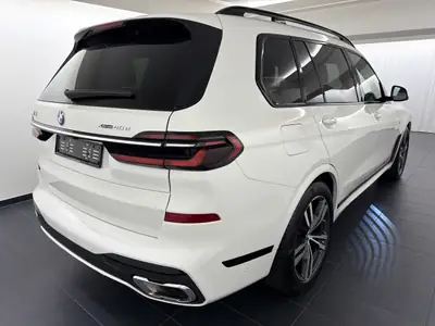 BMW X7 xDrive 48V 40d M Sport — SUV 7 places hybride diesel, premier propriétaire — arrière