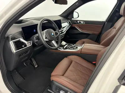 BMW X7 xDrive 48V 40d M Sport — SUV 7 places hybride diesel, premier propriétaire — tableau de bord