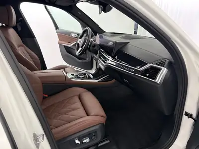 BMW X7 xDrive 48V 40d M Sport — SUV 7 places hybride diesel, premier propriétaire — Miniature 9