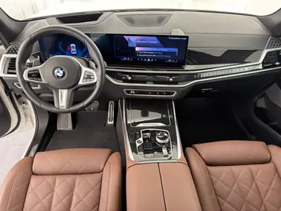 BMW X7 xDrive 48V 40d M Sport — SUV 7 places hybride diesel, premier propriétaire — Miniature 7