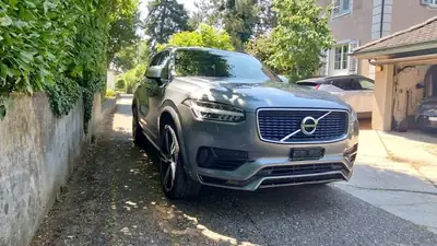 Volvo XC90 2.0 T8 R-Design — SUV 7 places hybride rechargeable, 155'000 km — exterior view