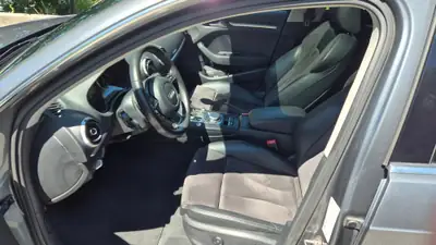 Audi A3 1.4 E-Tron Ambition — Hybride mild, économie et fiabilité German — Armaturenbrett