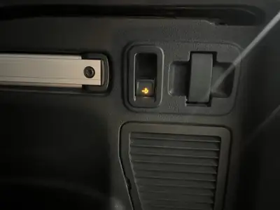VW Touran 1.8 TSI R-Line — Monospace 7 places, motorisation performante, garantie 24 mois — Thumbnail 20