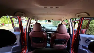 Nissan Note 1.6 Tekna — Monospace compact fiable, entretien économique — Miniature 8