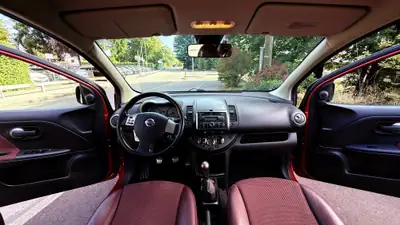 Nissan Note 1.6 Tekna — Monospace compact fiable, entretien économique — Miniature 9
