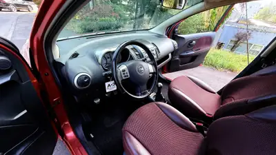 Nissan Note 1.6 Tekna — Monospace compact fiable, entretien économique — Miniature 11