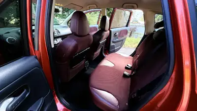 Nissan Note 1.6 Tekna — Monospace compact fiable, entretien économique — Miniature 12