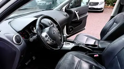 Nissan Qashqai 2.0 dCi 4WD Tekna — SUV complet, 4 roues motrices, boîte auto — Miniature 11