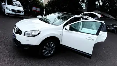 Nissan Qashqai 2.0 dCi 4WD Tekna — SUV complet, 4 roues motrices, boîte auto — Miniature 15