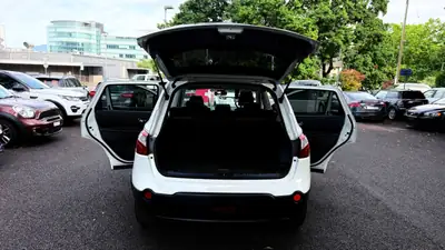Nissan Qashqai +2 2.0 4WD — SUV 7 places robuste, traction intégrale, sans accident — Miniature 7