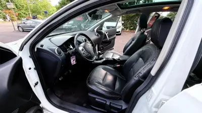 Nissan Qashqai +2 2.0 4WD — SUV 7 places robuste, traction intégrale, sans accident — Miniature 10