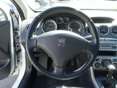 Peugeot 308 1.6 VTi Sport — Berline compacte fiable, 155 400 km, sans sinistre — Miniature 7
