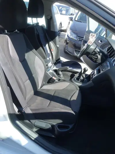 Peugeot 308 1.6 VTi Sport — Berline compacte fiable, 155 400 km, sans sinistre — Miniature 8