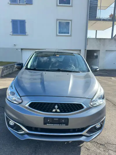 Mitsubishi Space Star 1.2 MIVEC Style — Citadine polyvalente, 44 000 km seulement — Seitenansicht