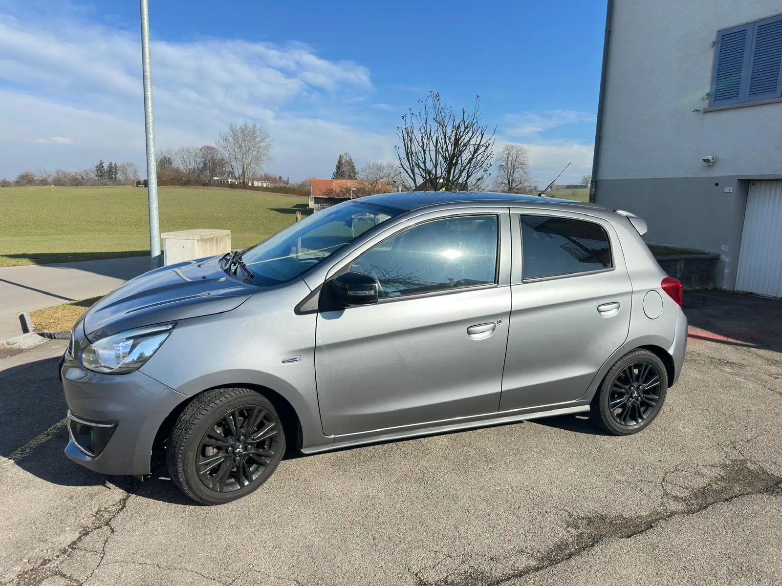 Mitsubishi Space Star 1.2 MIVEC Style — Citadine polyvalente, 44 000 km seulement — Außenansicht