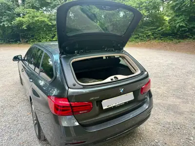 BMW 330i xDrive Touring — Break sportif, 82 000 km, traction intégrale — rear view