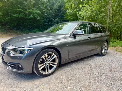 BMW 330i xDrive Touring — Break sportif, 82 000 km, traction intégrale — exterior view