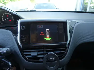 Peugeot 2008 1.2 PureTech Féline — SUV compact robuste, 121'000 km, boîte auto — Miniature 11