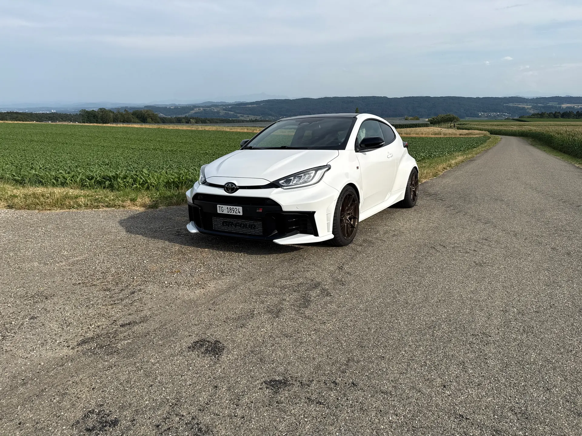 Toyota GR Yaris 1.6 Turbo Sport 4x4 — Performance compacte, AWD, toit carbone