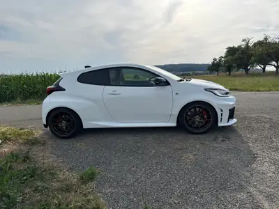 Toyota GR Yaris 1.6 Turbo Sport 4x4 — Performance compacte, AWD, toit carbone — dettaglio