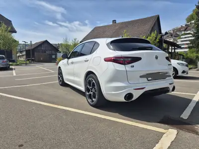Alfa Romeo Stelvio Veloce 2.2 JTDM Q4 — SUV diesel robuste, première main, sans accident — Außenansicht
