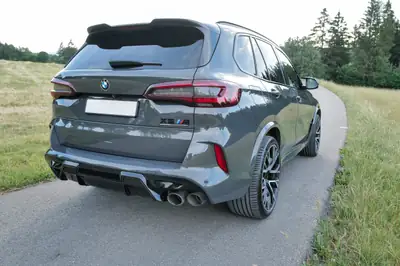 BMW X5M M Competition 2022 — SUV haute performance, 625 ch et design exclusif — interior