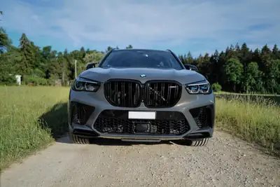 BMW X5M M Competition 2022 — SUV haute performance, 625 ch et design exclusif — Thumbnail 7