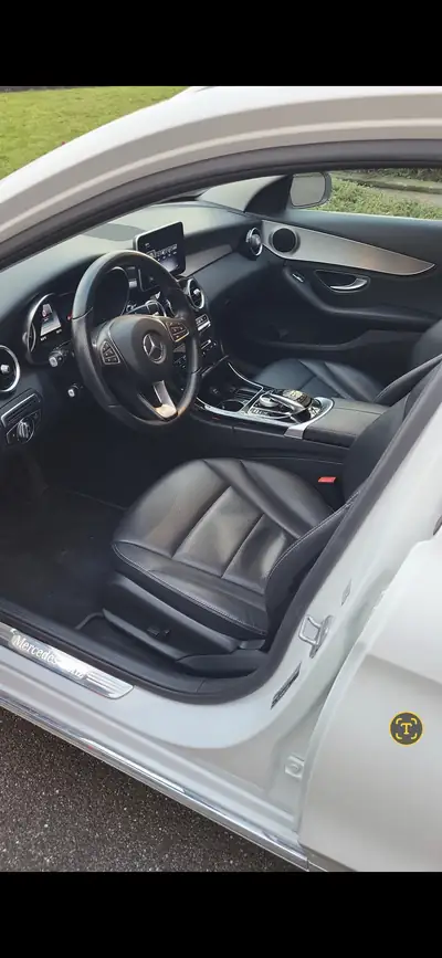 Mercedes-Benz C 220 BlueTec — Break diesel efficace, 125'000 km, sans sinistre — Armaturenbrett